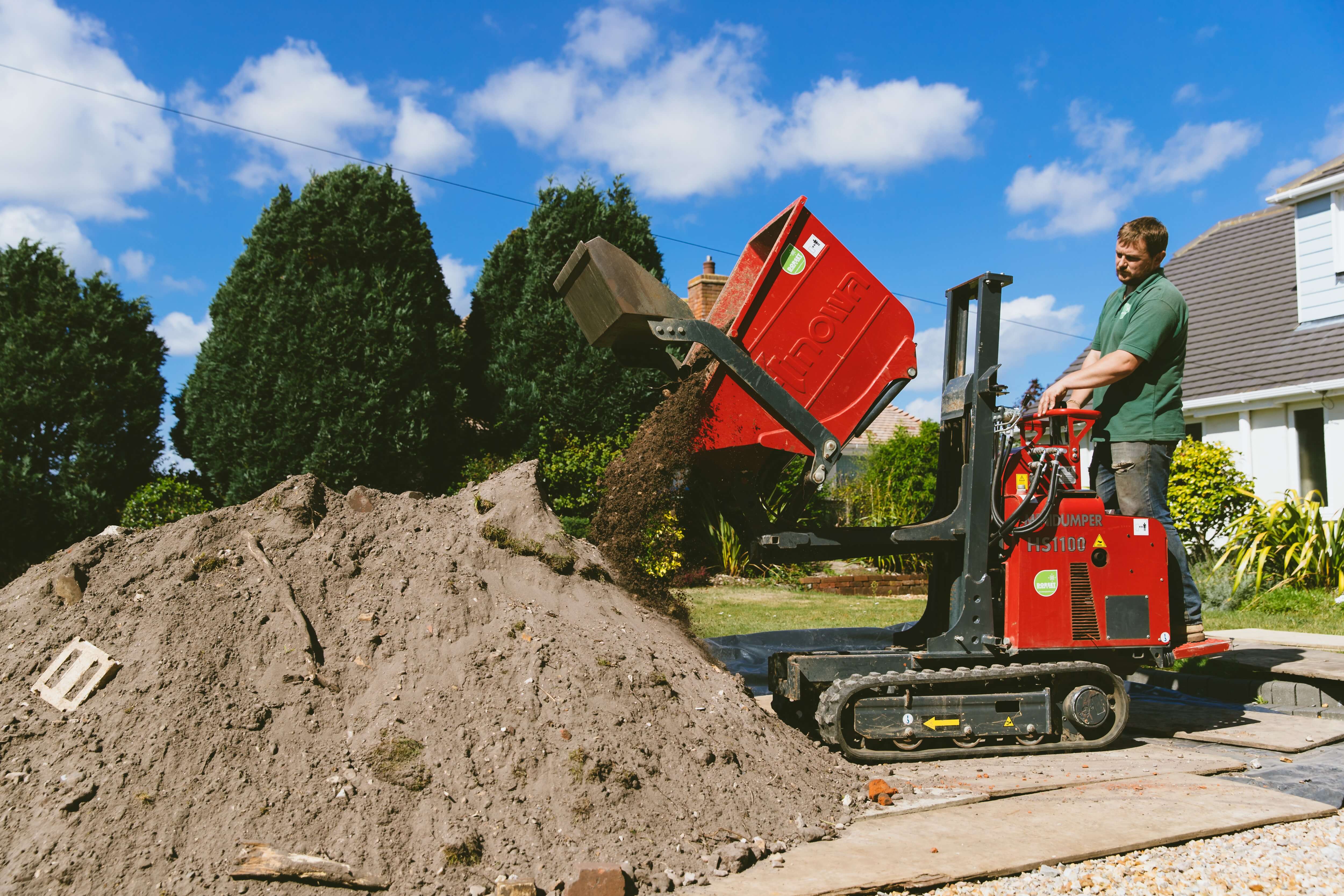 APS Showcases Hinowa Range at Plantworx