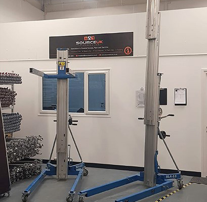 Hire specialist turns to APS for Genie material lift investment