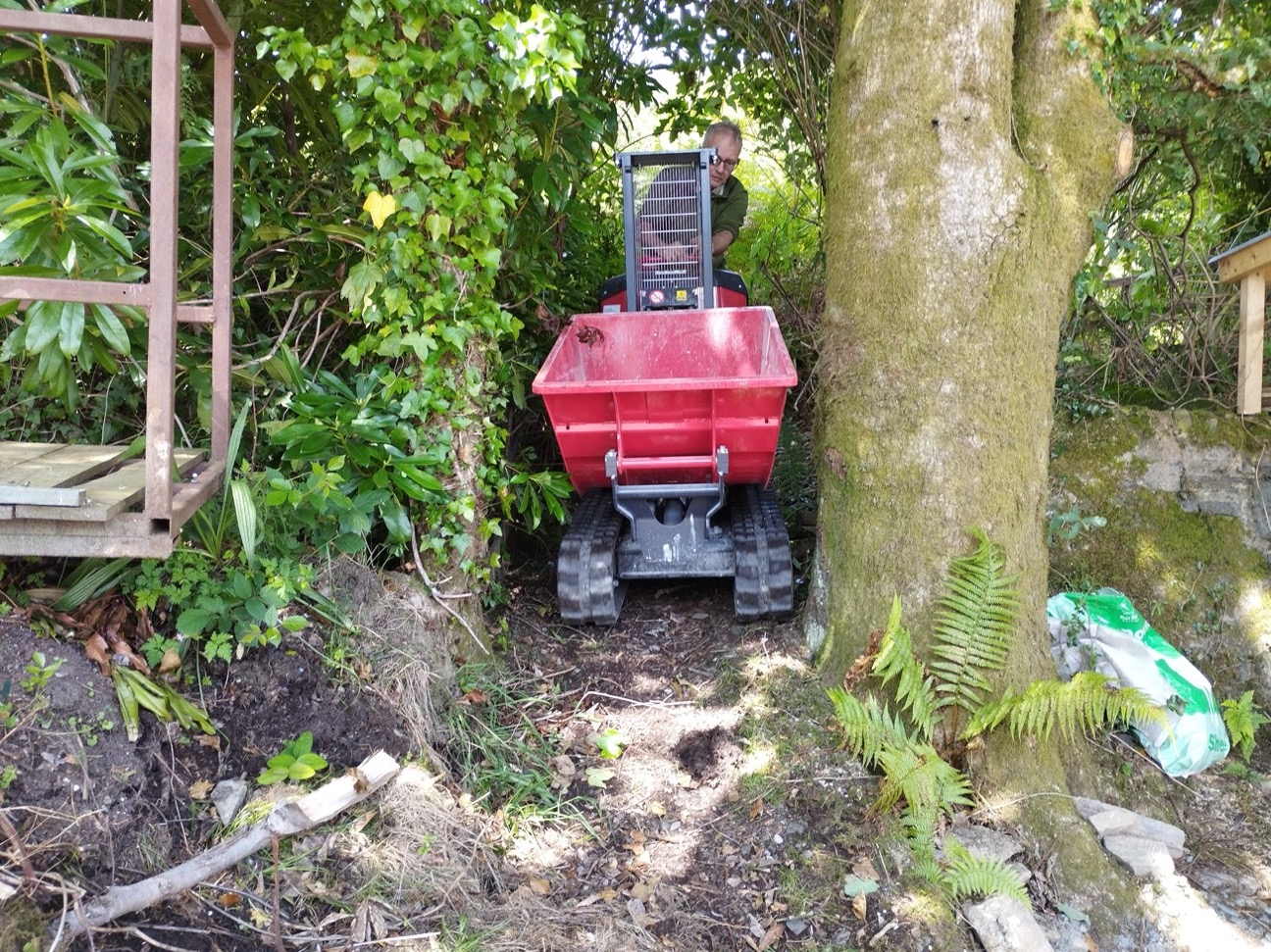 Hinowa mini dumper gets top marks for school refurb project