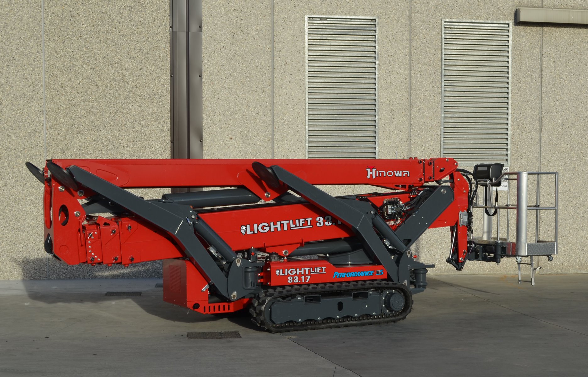 New Hinowa Tracked Boom Wins Innovation Award 