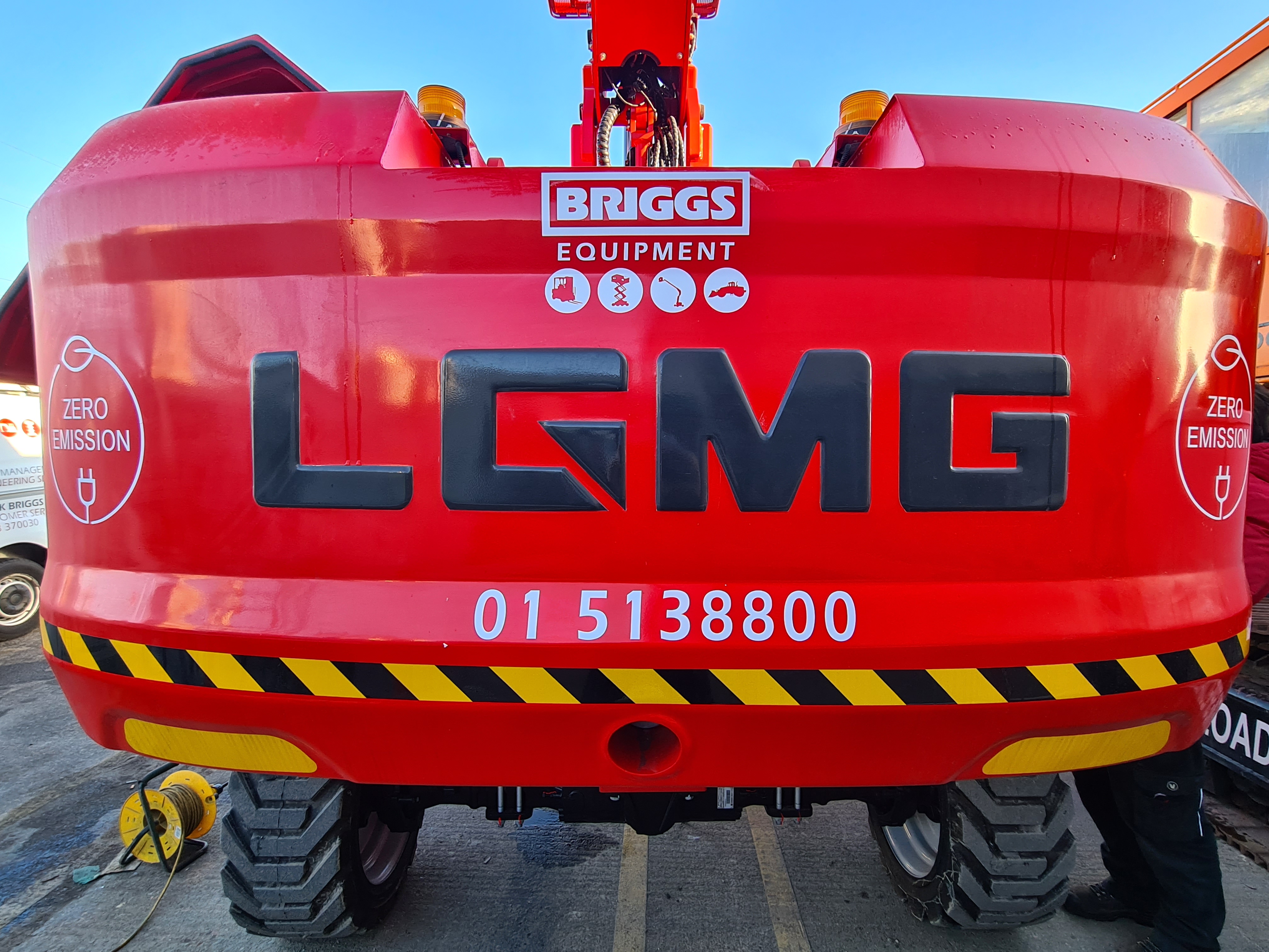 First lithium LGMG rough terrain booms in Europe delivered to Briggs Equipment 