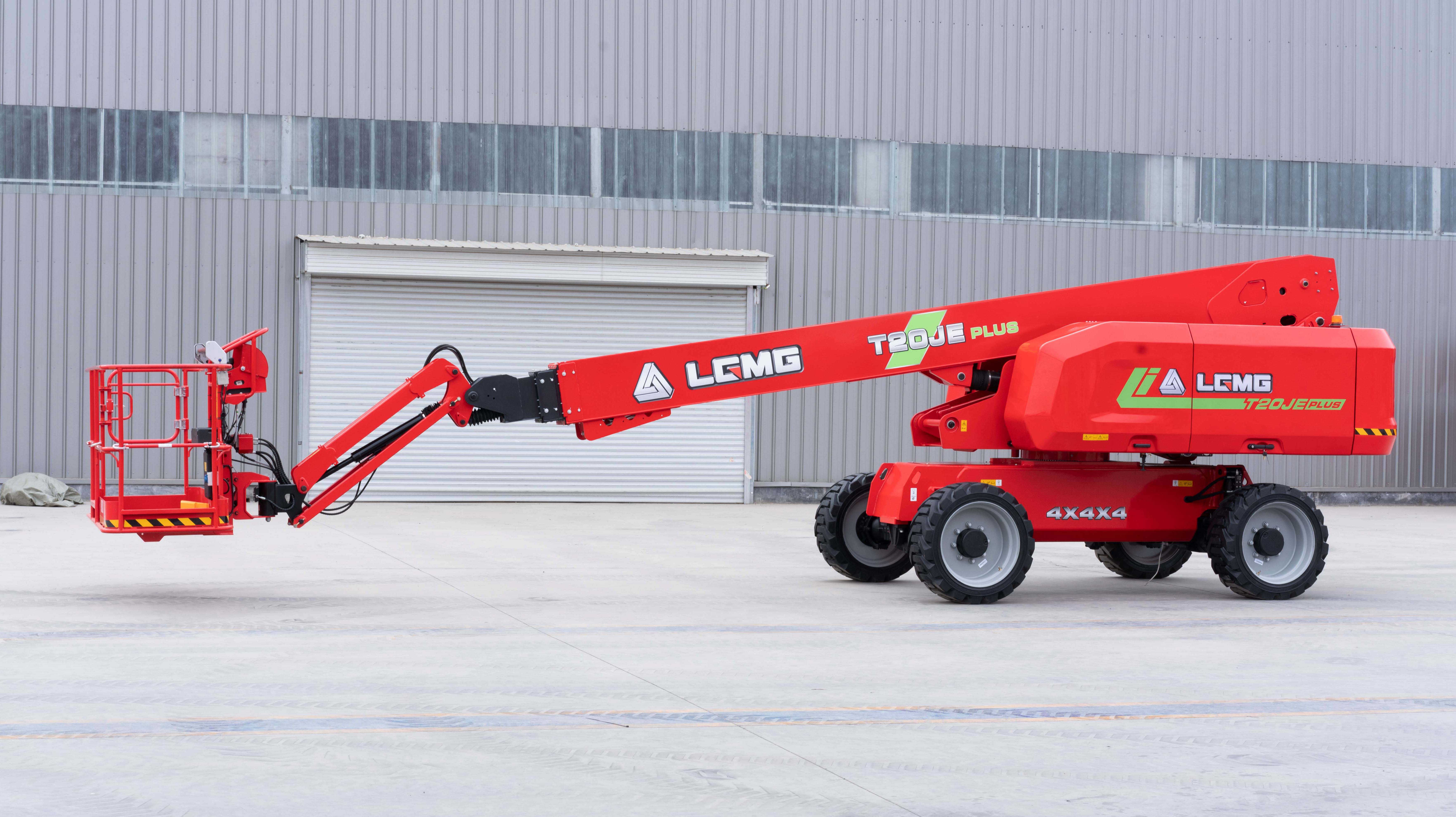 First LGMG lithium rough terrain booms in Europe going to Briggs Equipment