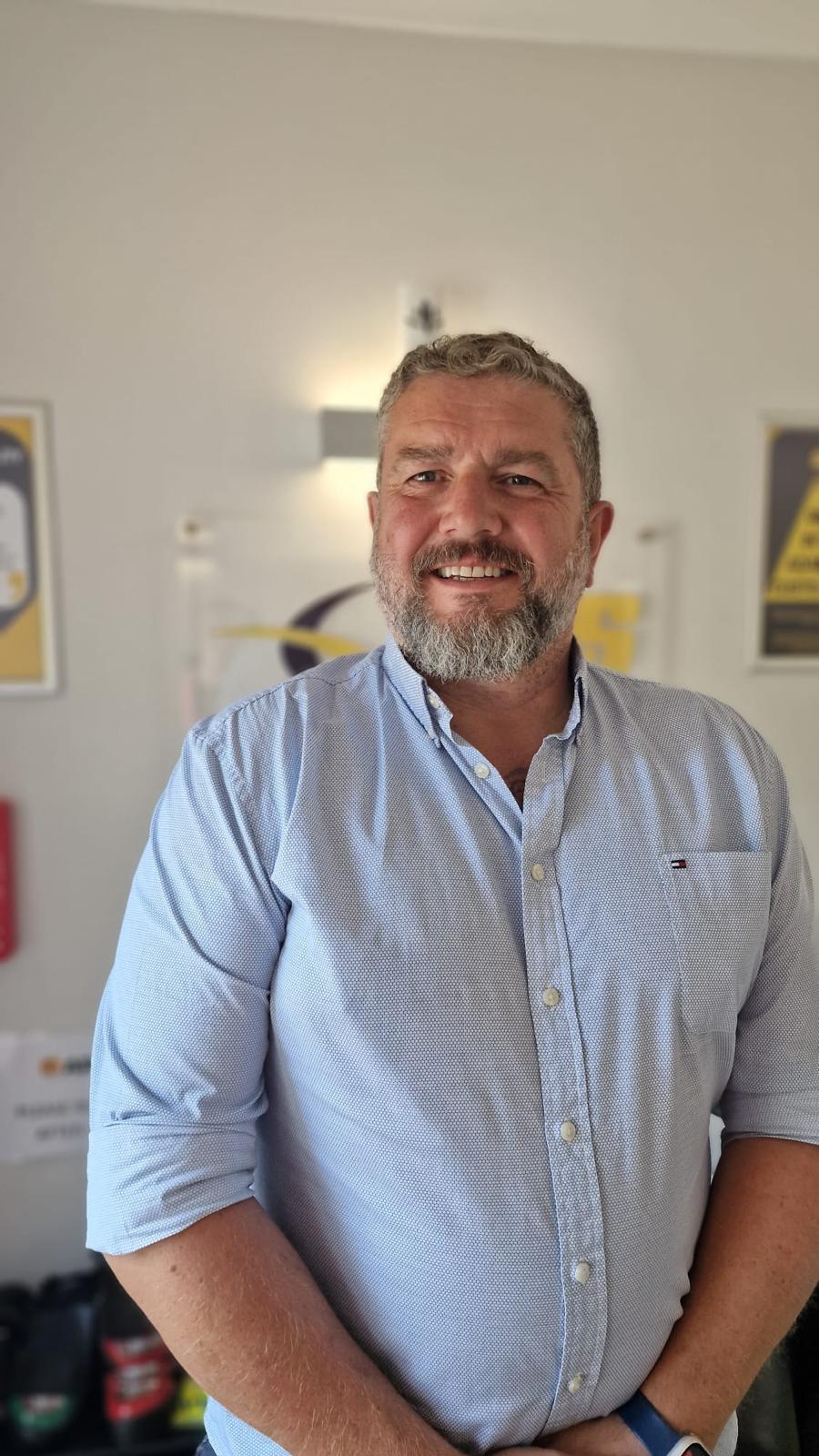 Neil Ashton Joins APS as New Service Manager