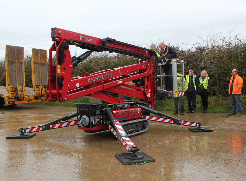 Hinowa 17.75 Tracked spider lift