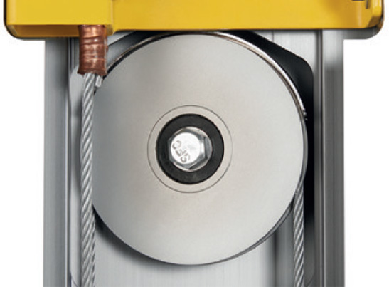 Hard wearing aluminium mast pulley wheels